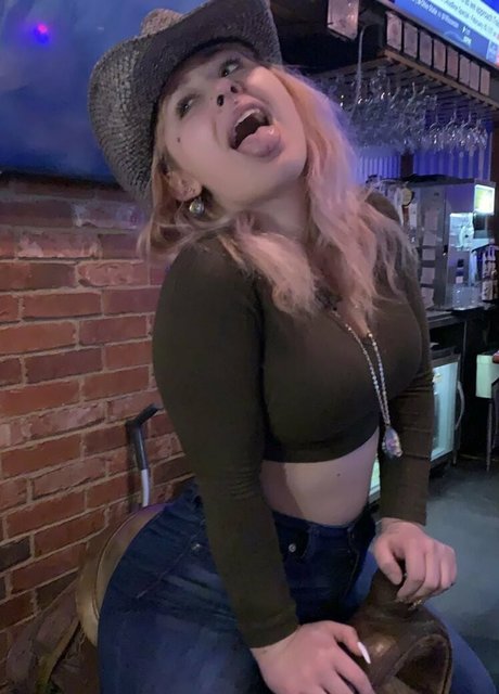 Holyfntrinity 無料のポルノスター 画像