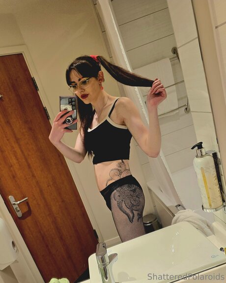 キティ・ウェット・オンリーファンズ パーフェクト 写真