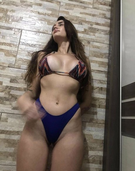 小さいチンポのシーメールオンリーファンズ セクシーxxx 写真