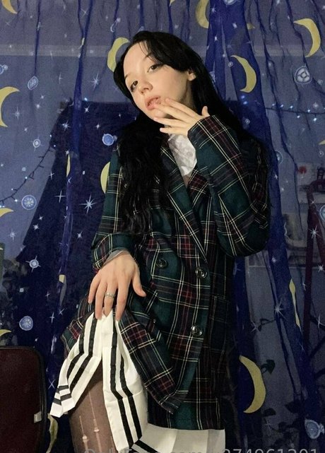 アジア人ティーンのマンコオンリーファンズ 無料xxx 写真