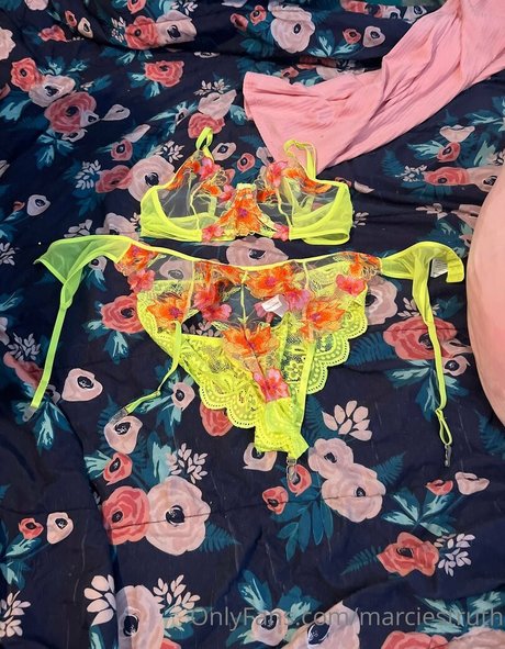 ミラーセルフィーオンリーファンズ ホットセックス 写真