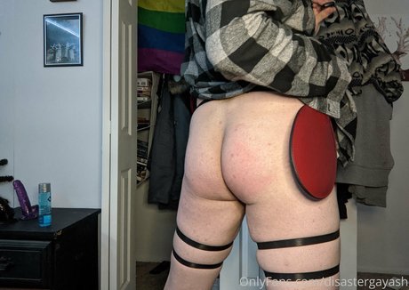 ランジェリーヌードオンリーファンズ セクシー裸 写真