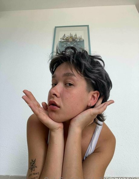 巨尻熟女オンリーファンズ 美しいヌード 写真