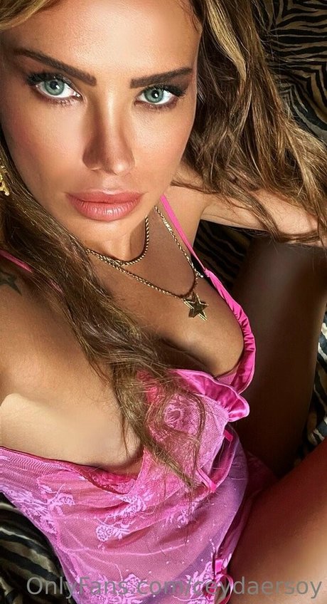 Ceyda Ersoy エロティックなスター 写真