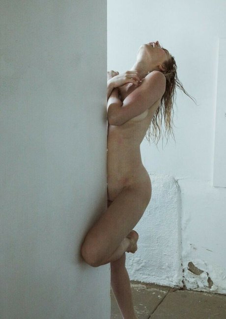 巨尻オンリーファン ヌード 写真