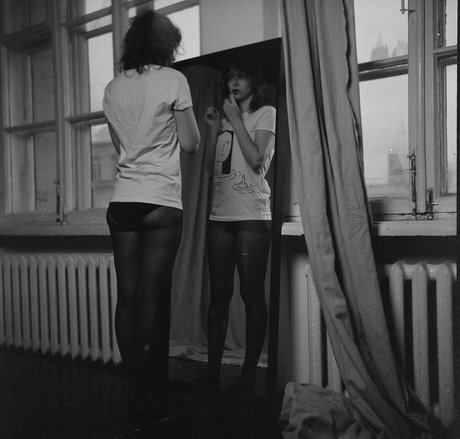 ヌード妻オンリーファンズ アダルト 画像