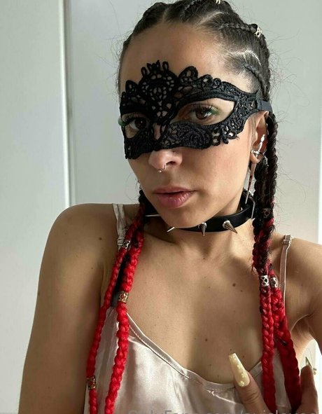 avislovee アートポルノスター ギャラリー