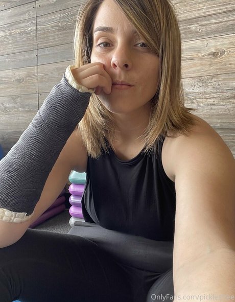 picklesfree スター 裸 画像