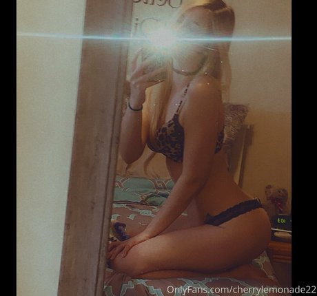 ゲイラテンオンリーファン ポルノ 写真