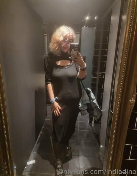 曲線美のxxx オンリーファンズ HD 写真