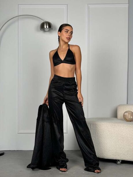 Liza Sami ポルノスター セックス 写真