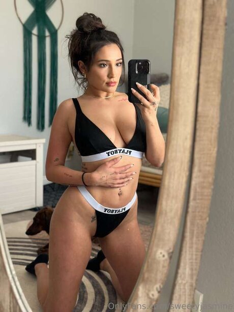 フラットオンリーファン ポルノ 画像