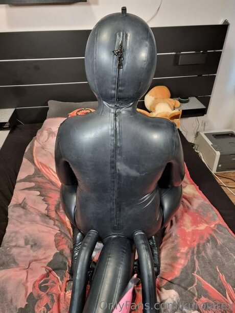 金髪の筋肉オンリーファンズ 素敵 写真