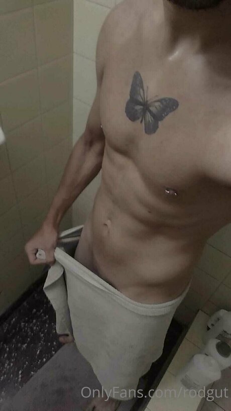 Rodgut ヌードモデル 写真