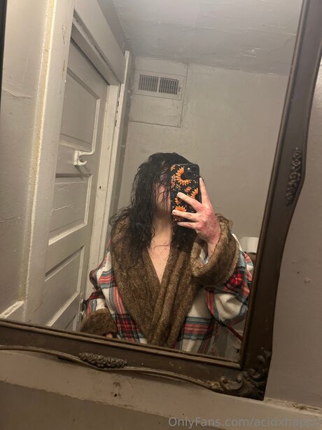 Acidxhappy セクシーなスター 写真