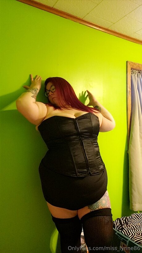 Miss Lynne86 かわいいポルノスター ギャラリー