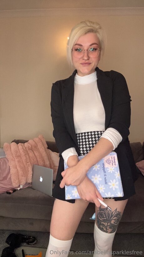 Arabellasparklesfree スター 裸 画像