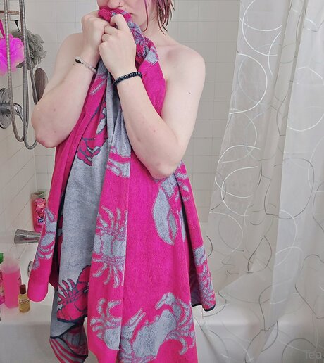 Naughtyleopard 美しい女優 写真