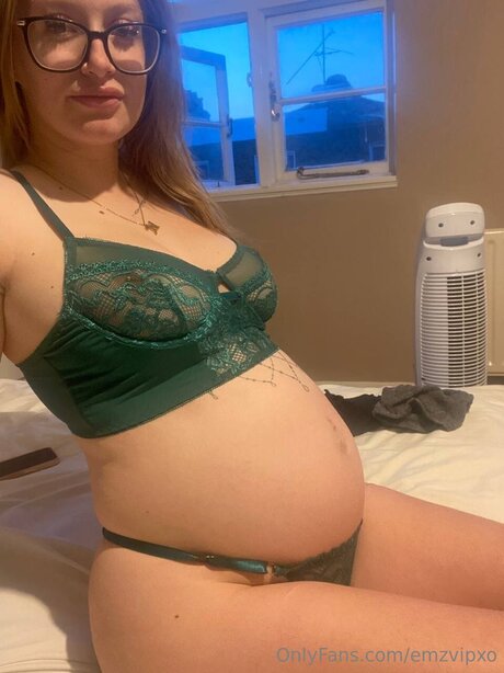 熟女オーガズムオンリーファンズ ポルノ 写真