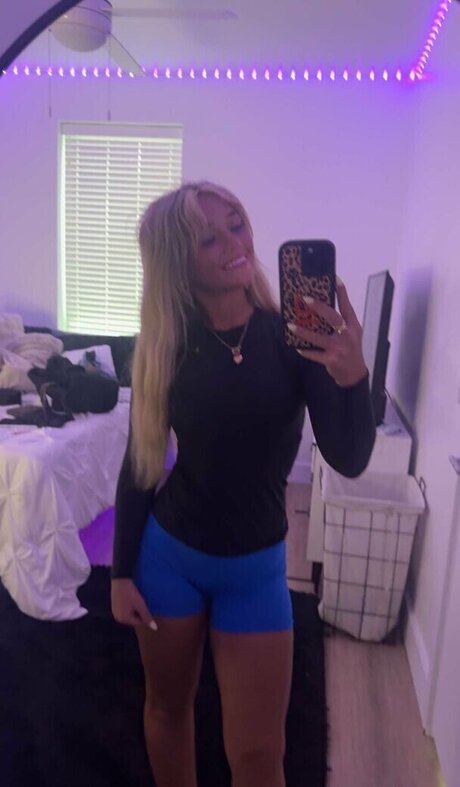 コスプレオナニーオンリーファンズ 無料セックス 画像