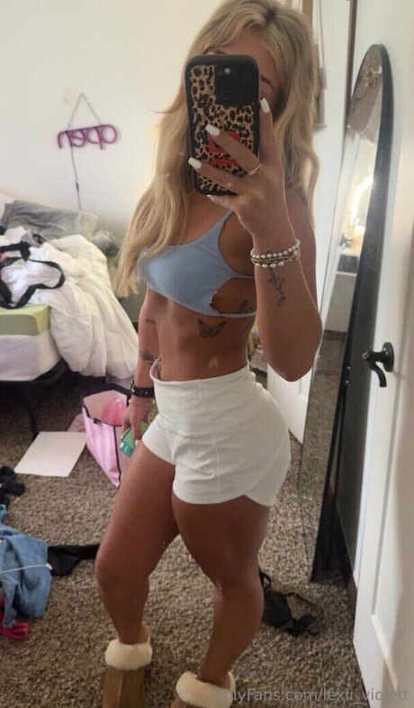 Lexii violett ポルノスター セクシー 写真