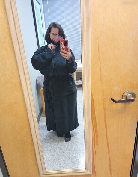 ラテン系ソロオンリーファンズ 美しいヌード 画像