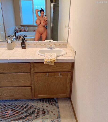 Brittany Elizabeth Welsh 高品質スター 写真