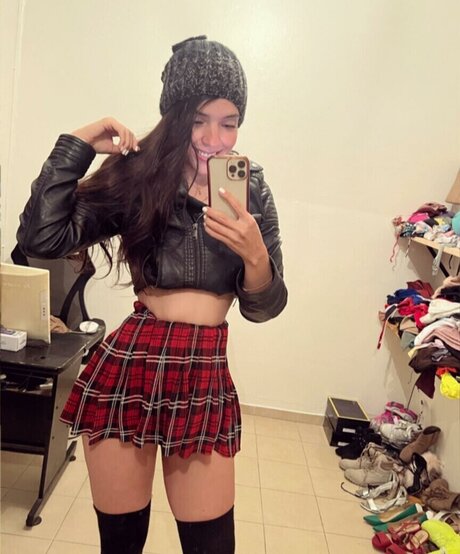 ダウンオンリーファン ホットヌード 画像