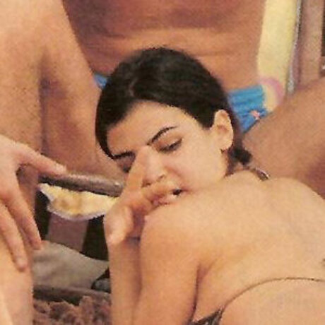 Agustina Cherri ヌードモデル 写真