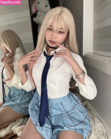 金髪の顔射オンリーファンズ 限定 写真