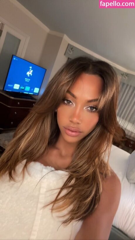 Kysre Rae Gondrezick 裸のスター 写真