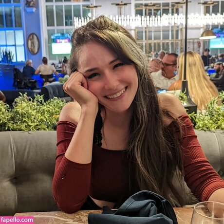 Jessthe Shire HDポルノスター 画像