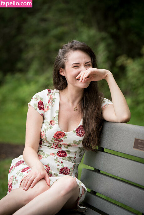 巨尻オンリーファン セクシーヌード 写真