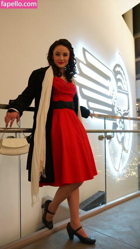 Jessthe Shire ポルノモデル アーカイブ