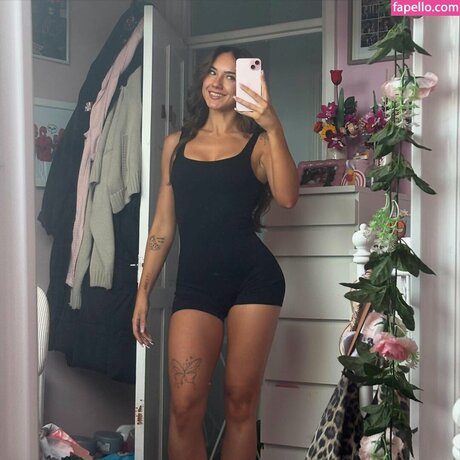 mkdobo ホットスター 写真