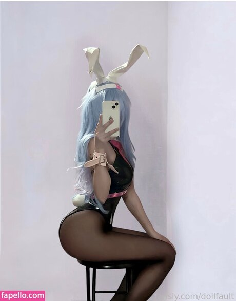 Dollfault ヌードモデル ギャラリー