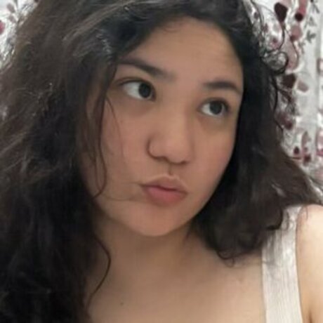 ぽっちゃりブルネットオンリーファンズ 無料セクシー 画像