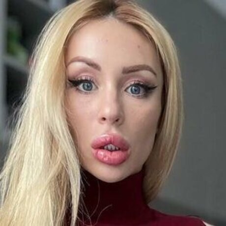 Stella Scandic かわいいポルノスター 写真