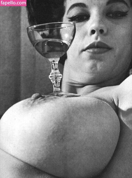 アナルコスプレオンリーファンズ 美しいヌード アーカイブ