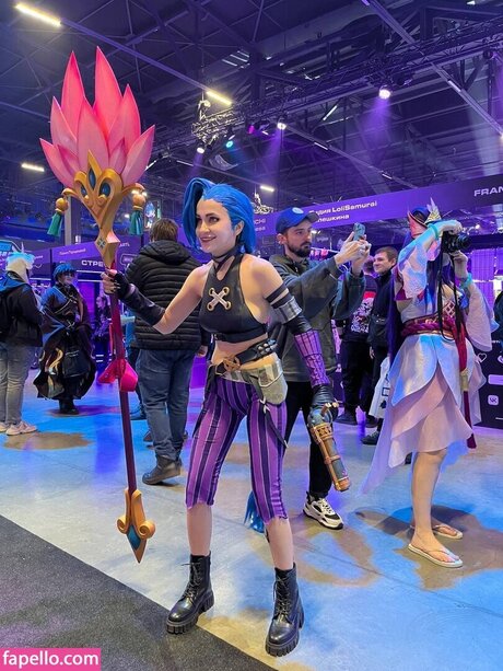 Cheremsha 裸のモデル ギャラリー