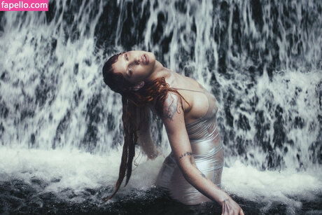 Eartheater 無料スター 写真