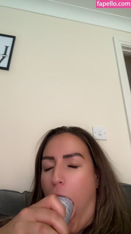 pollyanna isabella エロティックなスター 写真