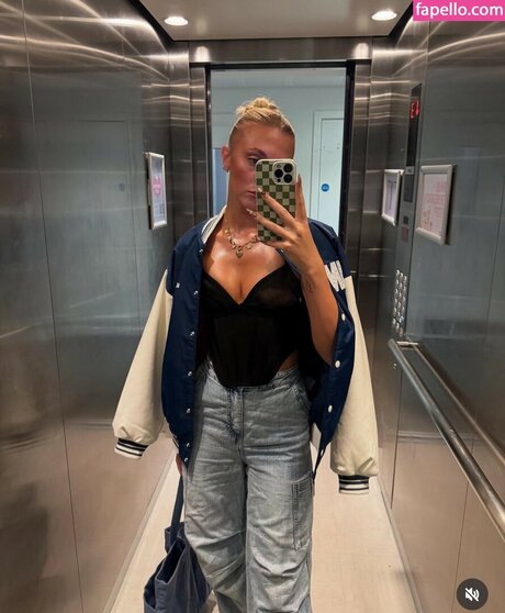 emwallbank ホット女優 アーカイブ