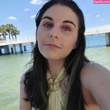 Allylotl 女優 画像