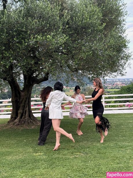 Charleen Weiss 高品質スター 写真