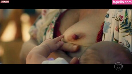 Let cia Spiller トップモデル 写真