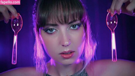 陸軍の熟女オンリーファンズ 無料裸 写真