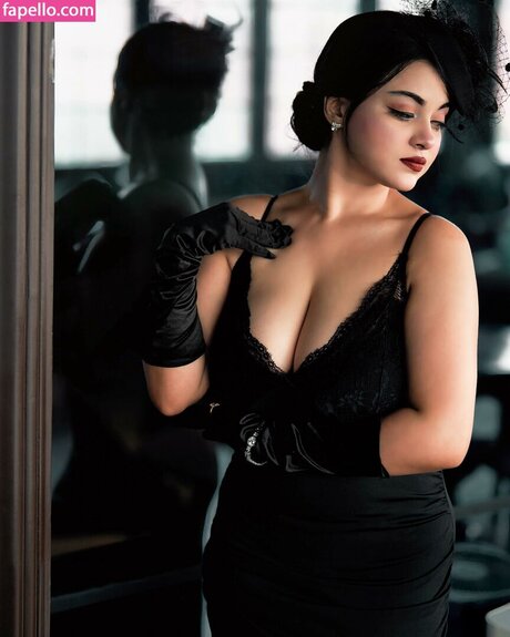 mumtahinaaa_ トップモデル 写真