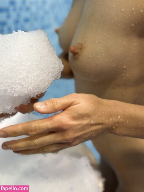 ekaterina naturally 限定モデル 画像