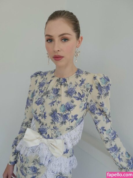 Hermione Corfield 独占スター 画像